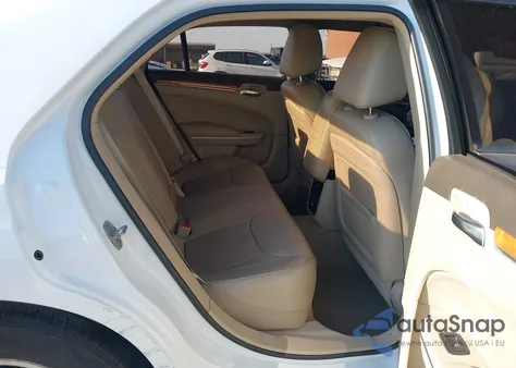 2014 Chrysler 300C z USA, uszkodzony, nr VIN 2C3CCAEG3EH379972